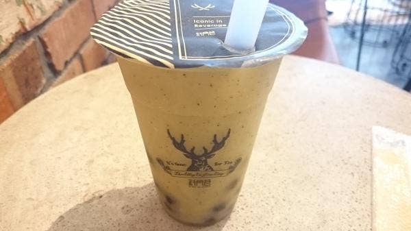 神秘的 表参道 台湾ティーカフェ 新星の オーロラドリンク はシェイク前が一番可愛い Rettyグルメニュース